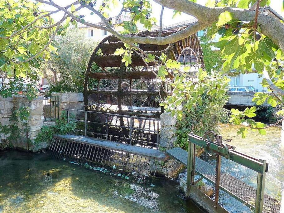 Le Nid De Marius Διαμέρισμα LʼIsle-sur-la-Sorgue Εξωτερικό φωτογραφία